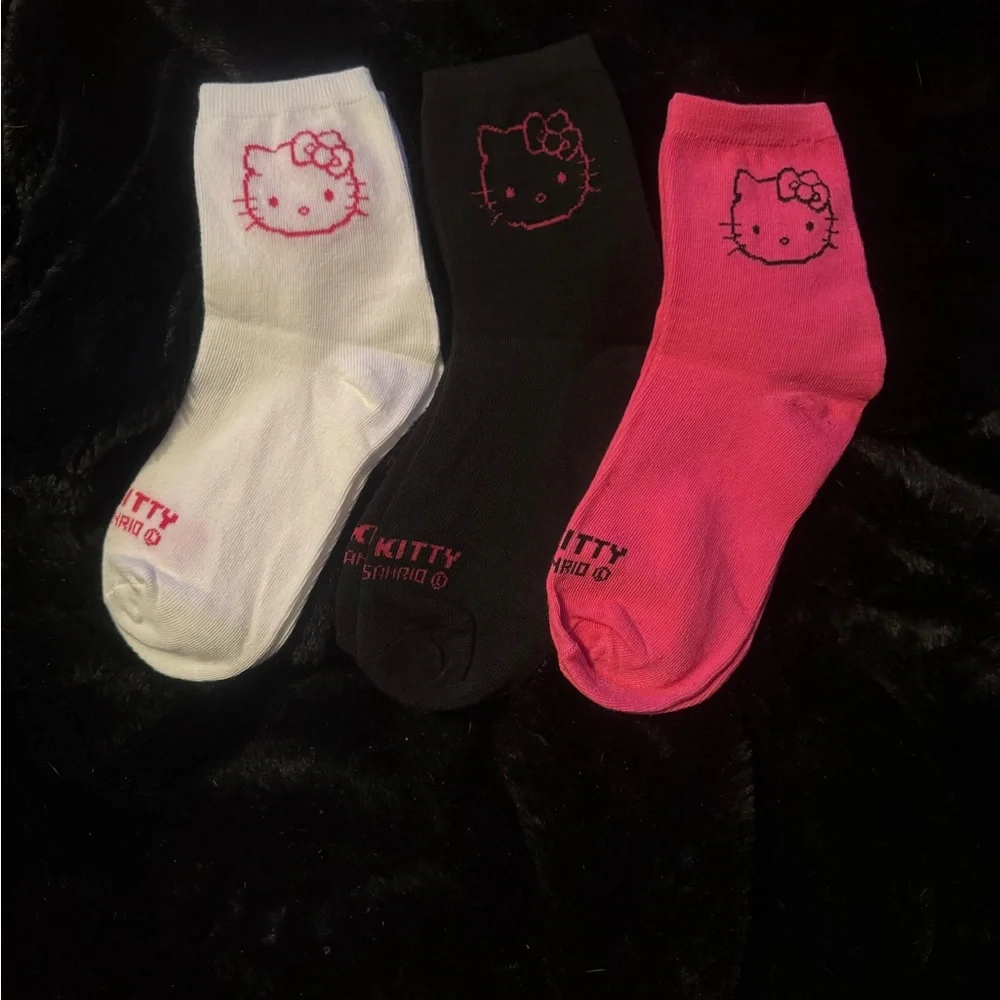 Hello Kitty Socks Women’s size 9-11 NEW